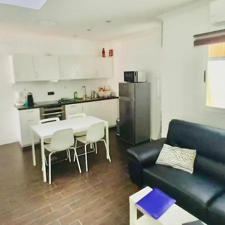 Casa Miro, Private Terrace, Bbq, Wifi And Air-con Holiday home *